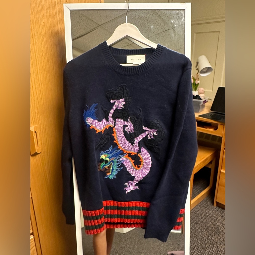 Gucci Embroidered Front Sweater
Size: US M / EU 48-50 / 2